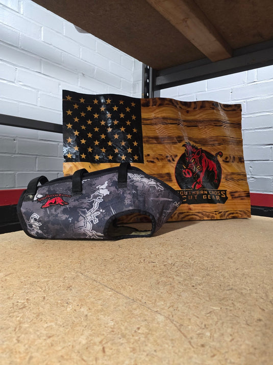 Discount Custom SC Full Bay Dog Light (velcro straps) SMALL Box 335 - Southern Cross Cut Gear